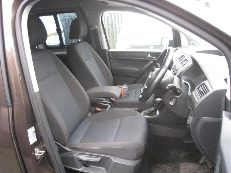 VOLKSWAGEN CADDY MAXI LIFE