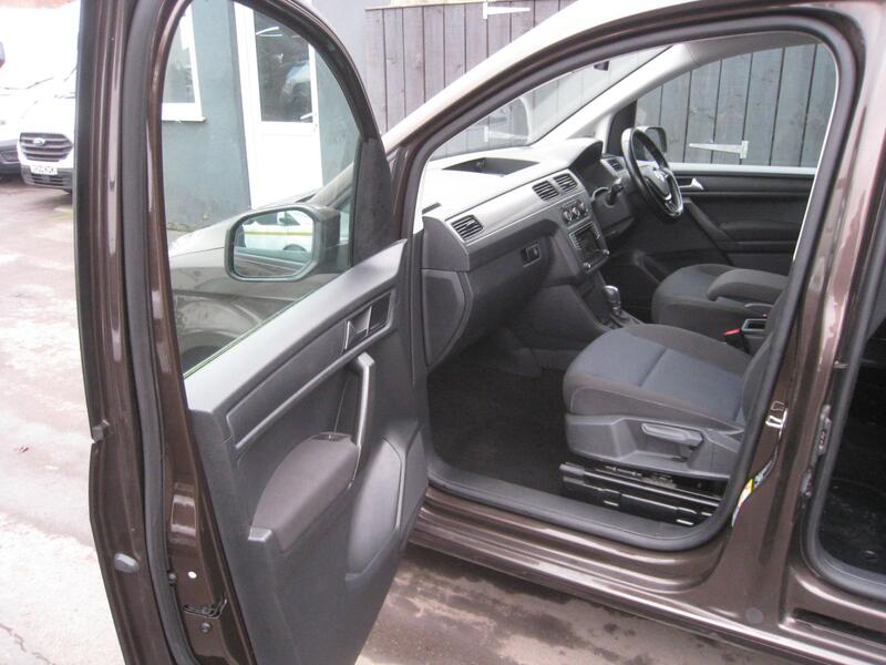 VOLKSWAGEN CADDY MAXI LIFE