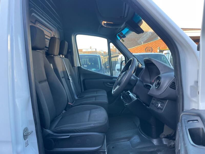 MERCEDES-BENZ SPRINTER