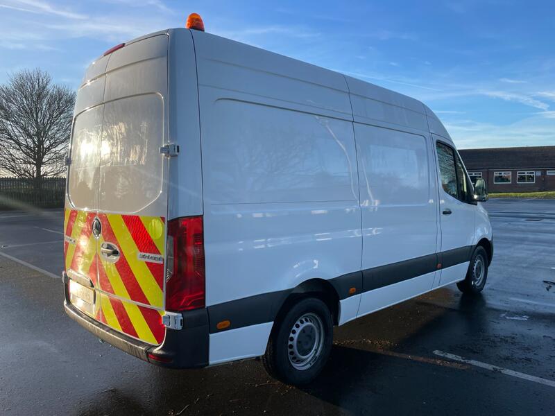 MERCEDES-BENZ SPRINTER