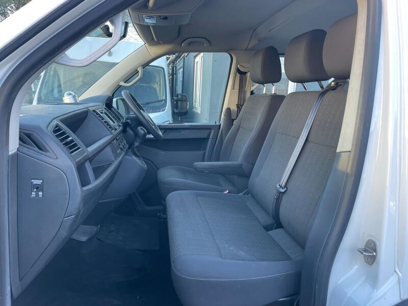 VOLKSWAGEN TRANSPORTER