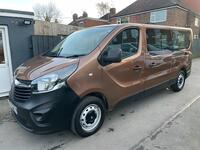 VAUXHALL VIVARO