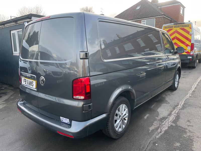 VOLKSWAGEN TRANSPORTER