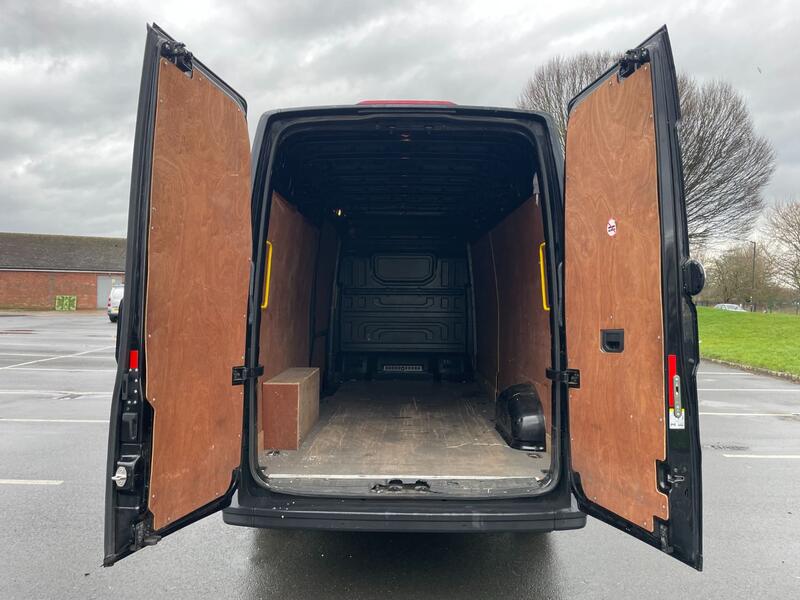 VOLKSWAGEN CRAFTER