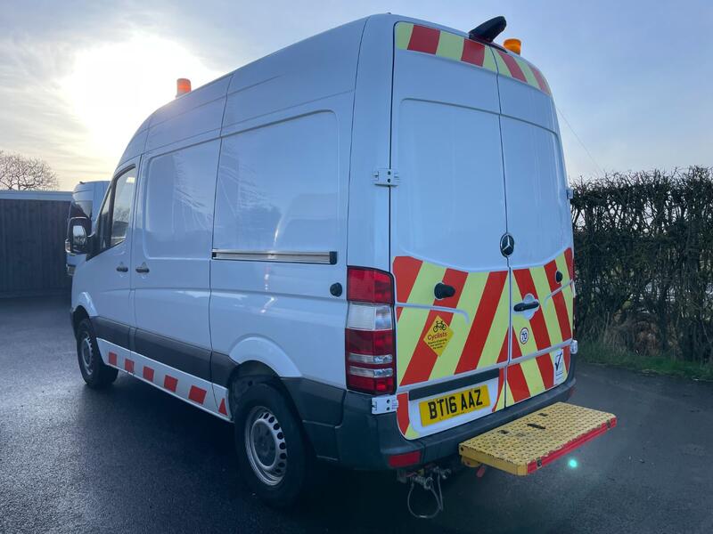 MERCEDES-BENZ SPRINTER