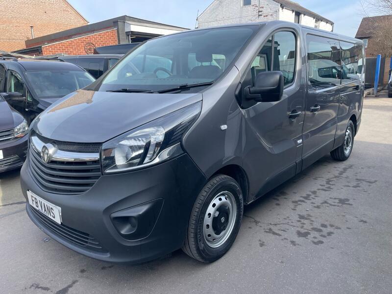 VAUXHALL VIVARO