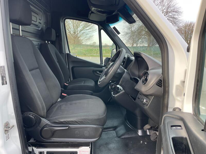 MERCEDES-BENZ SPRINTER