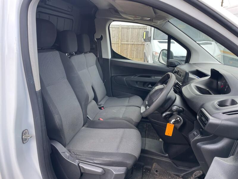 PEUGEOT PARTNER
