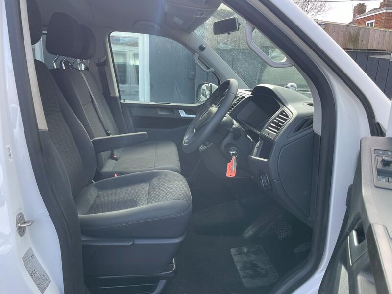 VOLKSWAGEN TRANSPORTER