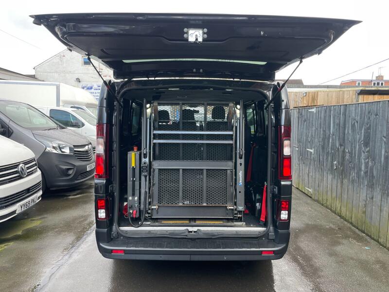 RENAULT TRAFIC