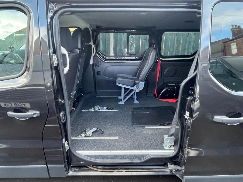 RENAULT TRAFIC