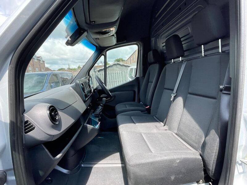 MERCEDES-BENZ SPRINTER