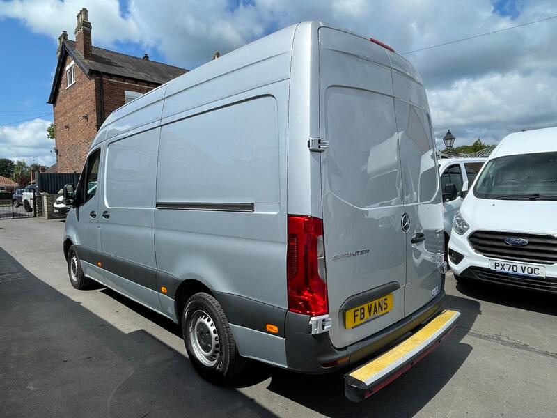 MERCEDES-BENZ SPRINTER