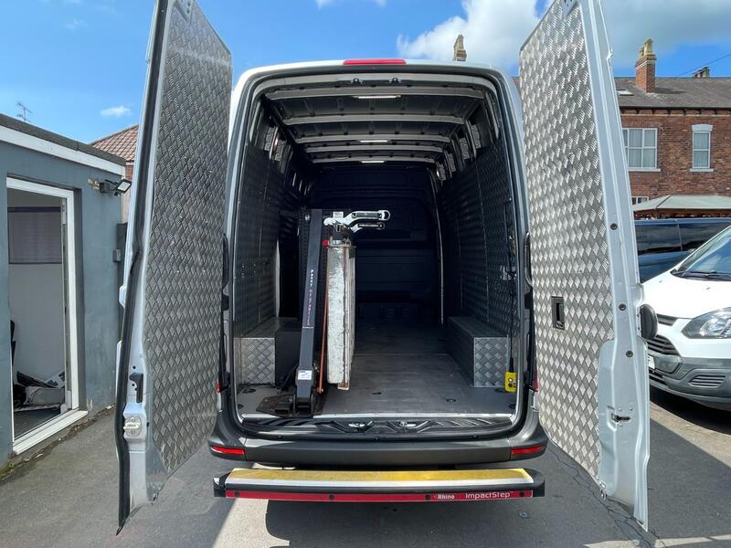 MERCEDES-BENZ SPRINTER