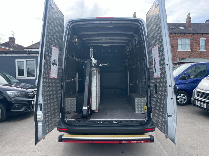 MERCEDES-BENZ SPRINTER