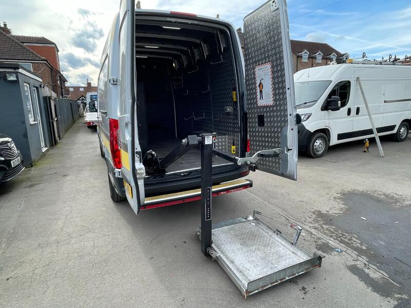 MERCEDES-BENZ SPRINTER