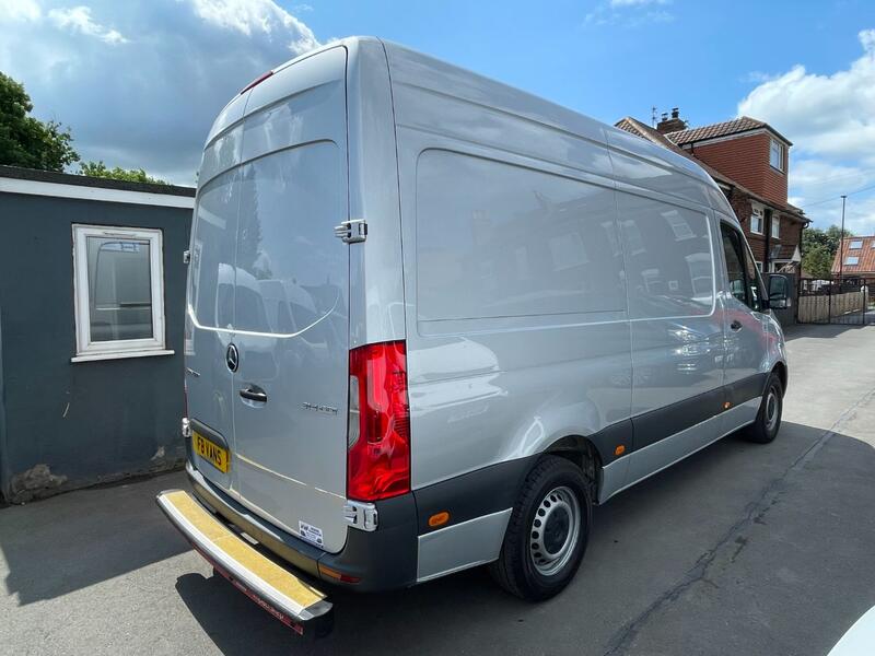 MERCEDES-BENZ SPRINTER