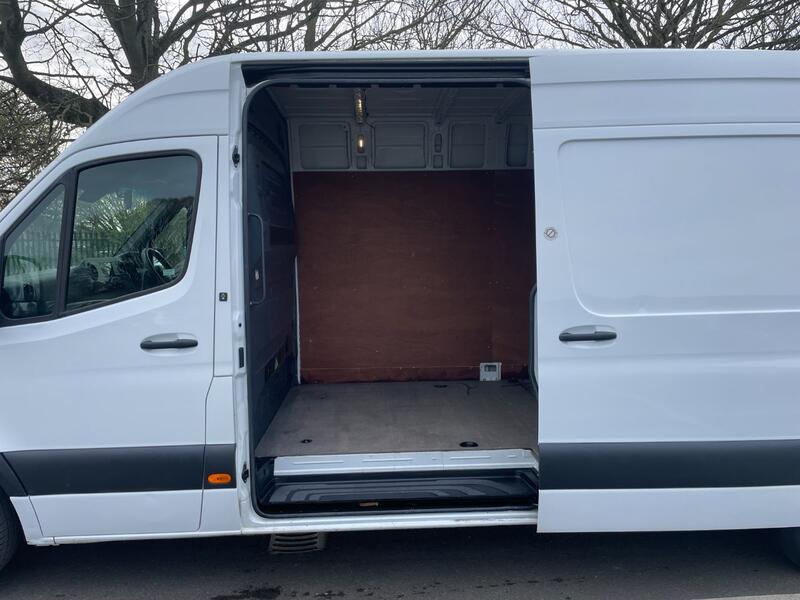 MERCEDES-BENZ SPRINTER