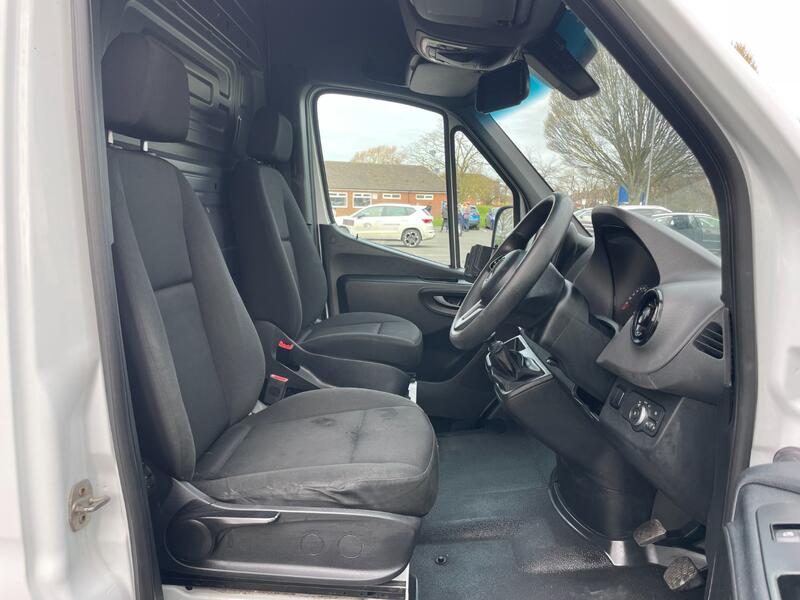 MERCEDES-BENZ SPRINTER