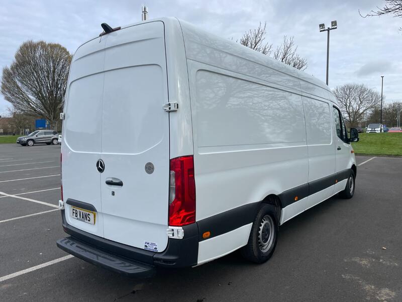 MERCEDES-BENZ SPRINTER