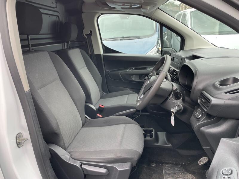 VAUXHALL COMBO